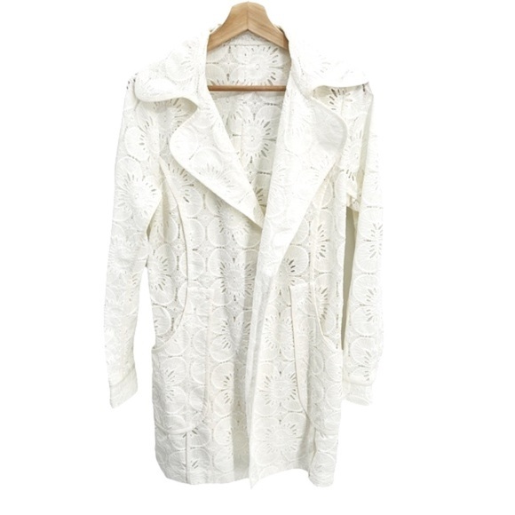 TRINA TURK Off White Lace Belted Wrap Jacket Size 6 - Picture 7 of 10
